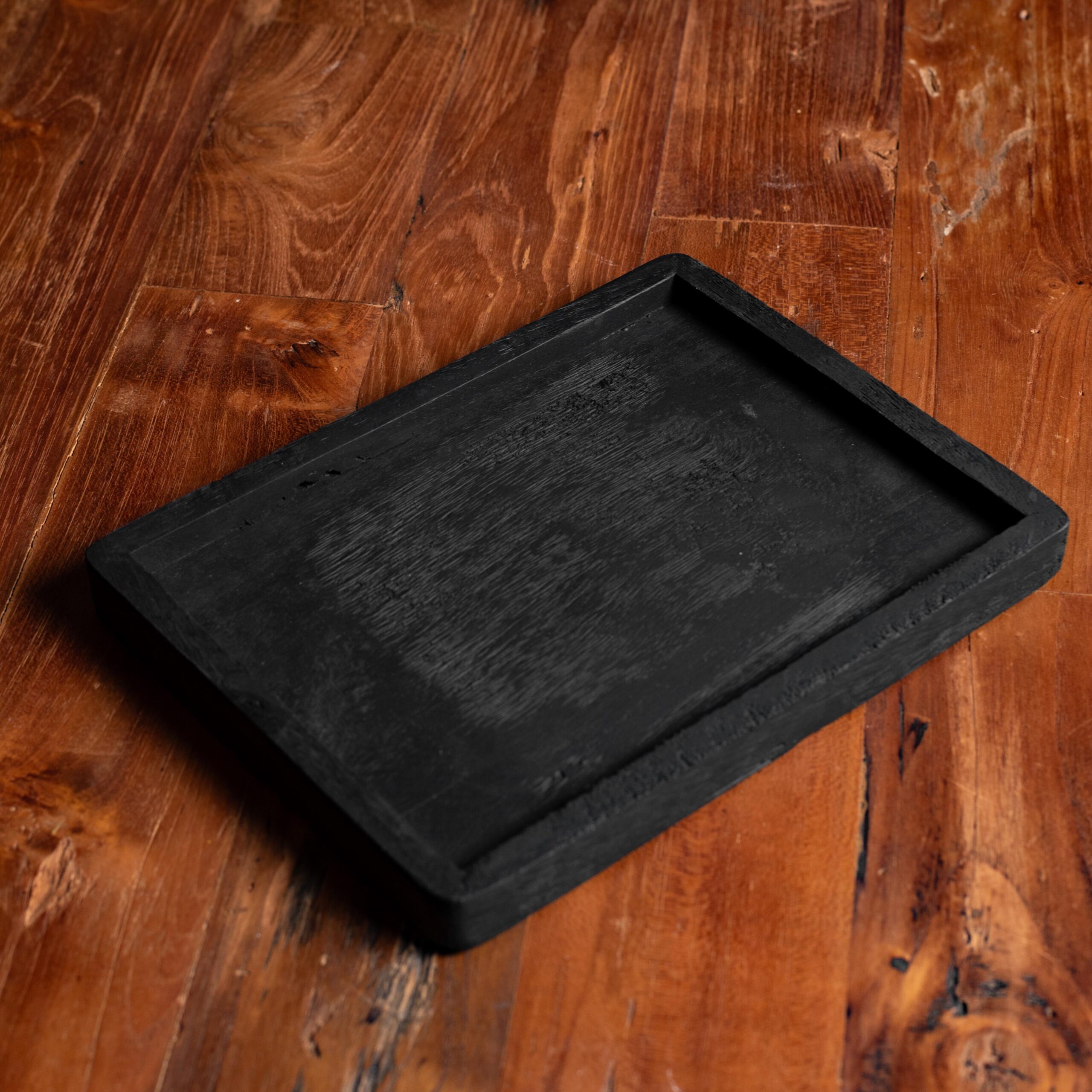 Μαύρη ξύλινη βάση 23cm